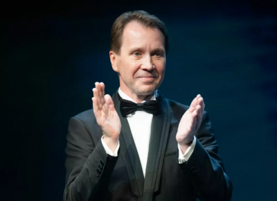 Звезды театра на одной сцене: Пересильд, Миронов и Райкин представили новый сезон в Театре Наций