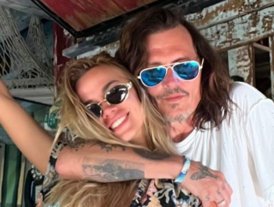 Русская возлюбленная Джонни Деппа поделилась новым снимком с актером